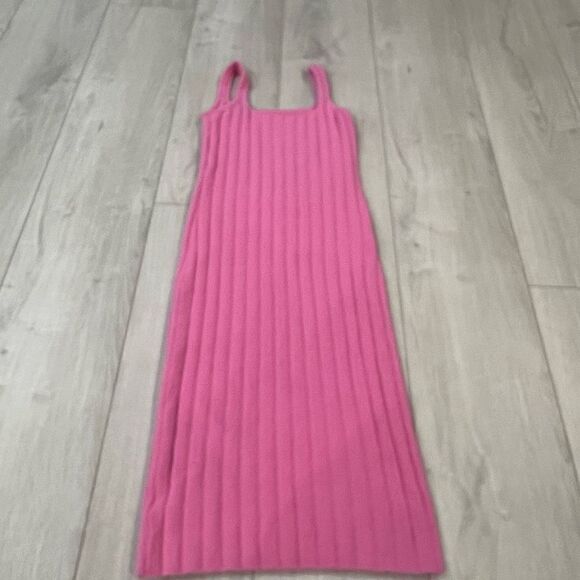 aritzia wilfred free fuzzy pink midi dress size M - Picture 2 of 7